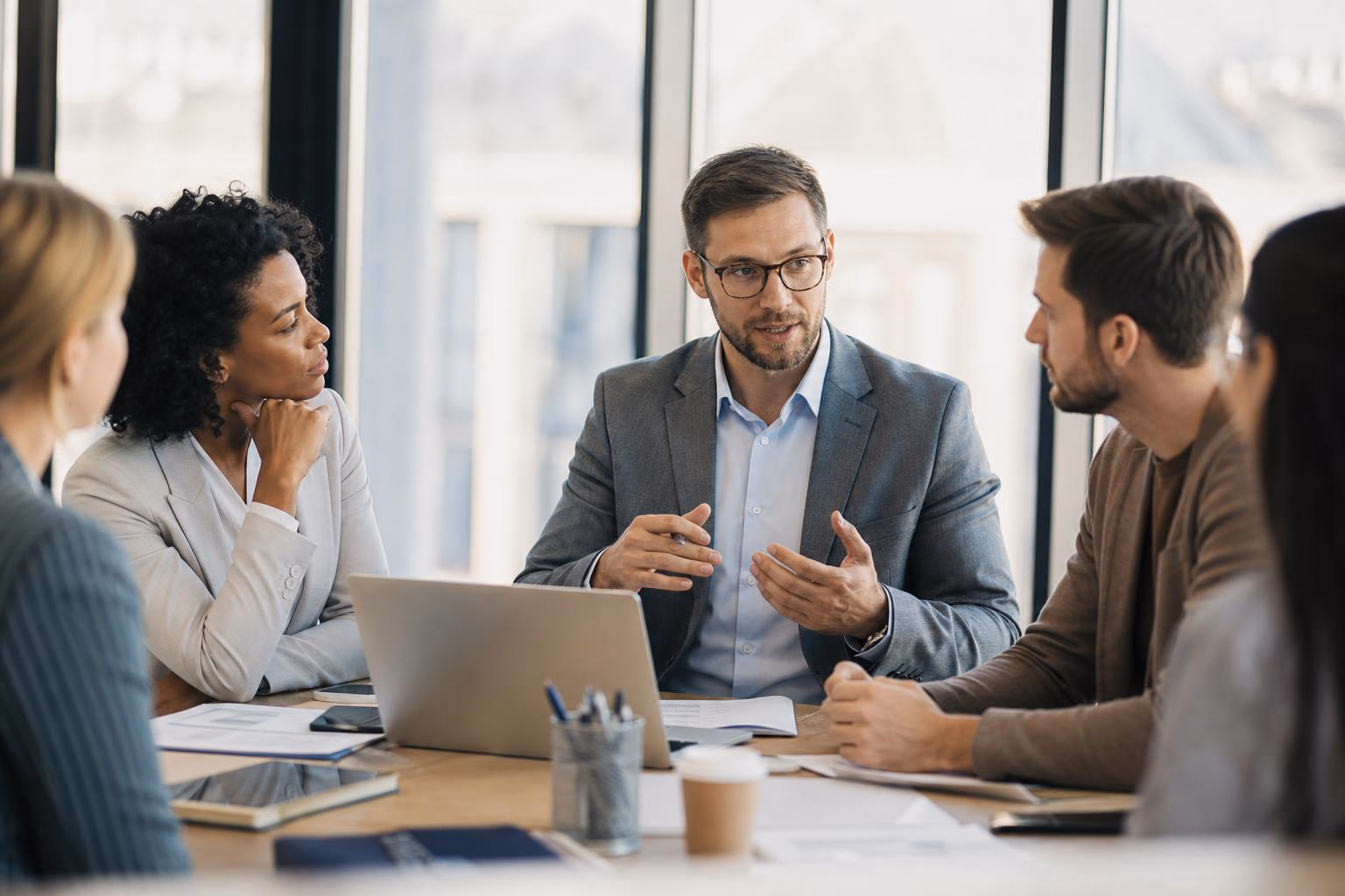 B2B Customer Acquisition Strategy: Top Tactics for 2026